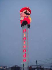 NintendoMariostatue-1