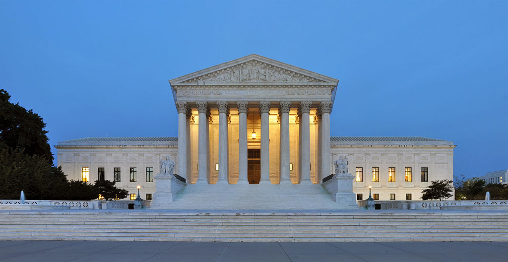 1024px-Panorama_of_United_States_Supreme_Court_Building_at_Dusk.jpg
